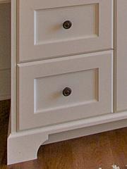 full range of tradional, "transitional" and contemporary designs